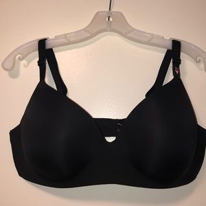 VS T-shirt lightly lined wireless bra